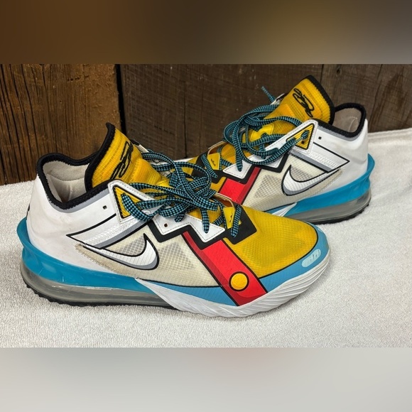 Nike LeBron 18 Low Stewie Basketball Shoes CV7562-104 Men’s Size 12
